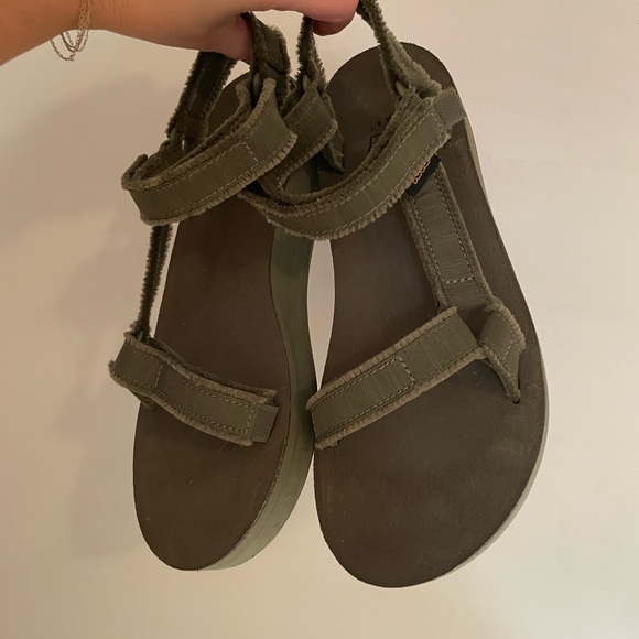 Teva Olive Green Canvas Sandals | size 8 - Picture 1 of 8